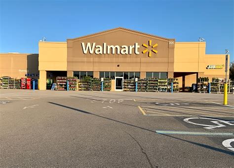 Walmart gibsonia - Walmart is shutting down 269 stores as the company tries to cut costs and focus on e-commerce. More than half of these stores are in the US. Included among the closures are all 102 locations of ...
